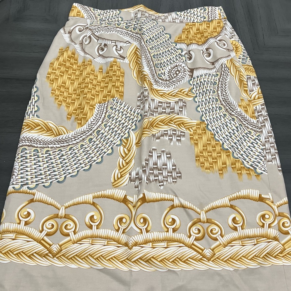 Louis Feraud Woven Pattern Skirt in Gold and Gray